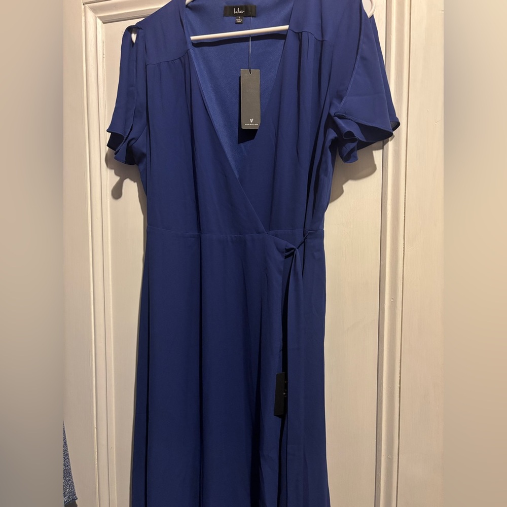 Lulus wrap dress NWT size large